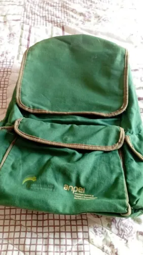 Mochilas diversas cores
