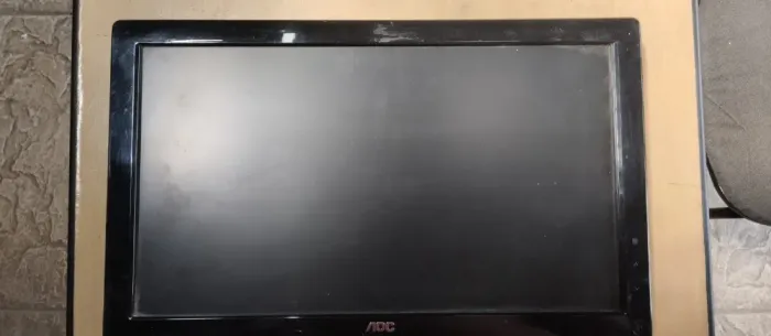 Monitor AOC modelo 936 SWA, Sem o Pé 