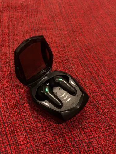 FONE BLUETOOTH COM IMÃ MUITO ALTO E BOM