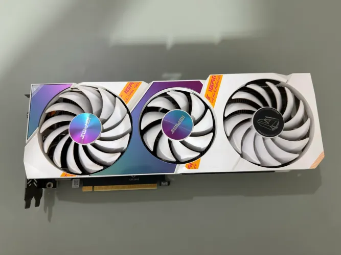 Placa de Video Colorful Igame GeForce Rtx 3060 Ultra W Oc 12gb GDDR6 L-V
