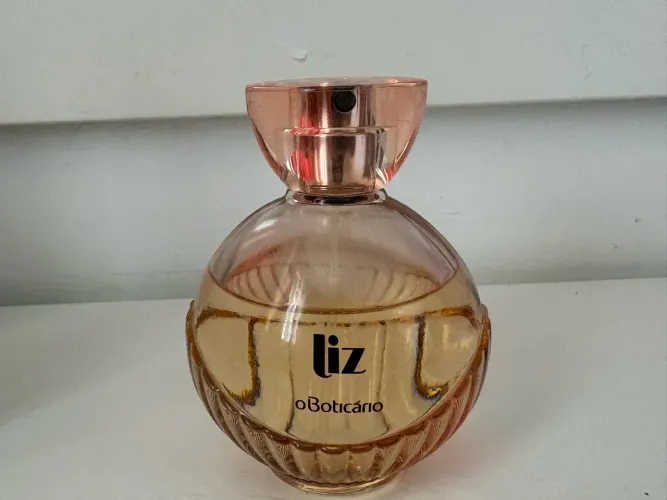 Perfume Liz tradicional original pouco usado