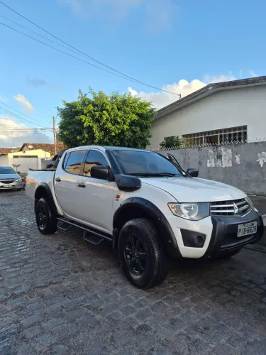Mitsubishi L200 Triton GLS 3.2 CD TB Int.diesel MEC 2015