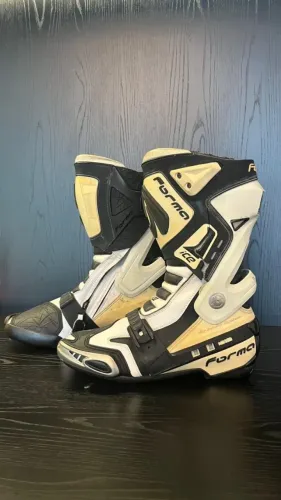 Bota para motociclista Forma Ice PRO numero 42