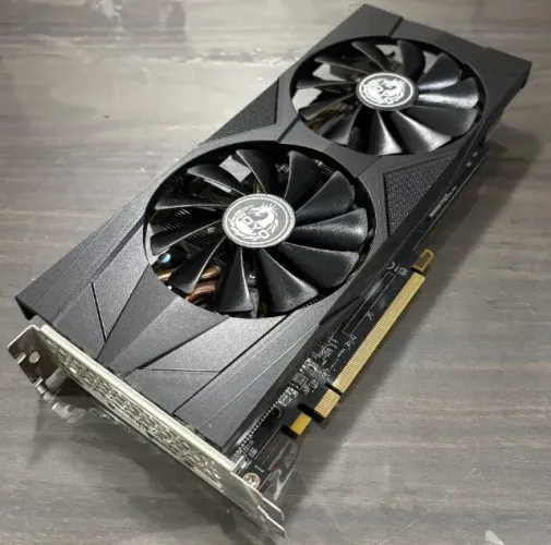 Placa de Vídeo AMD RX 5700XT (Similar a RTX 3060)