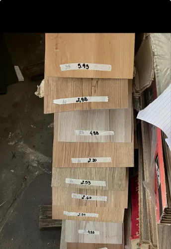 Piso vinílico em régua 2mm ,NOVO lote com tons amadeirados 21m2