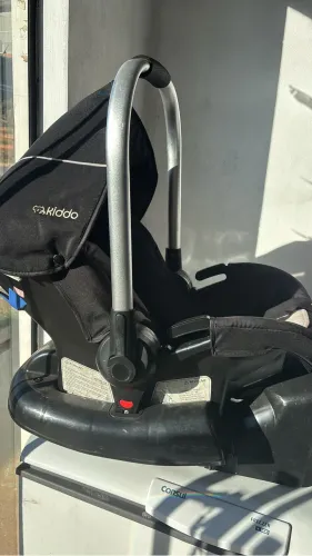 Bebê conforto com base