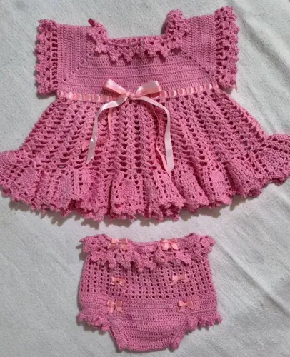 Conjunto de crochê, vestido/bata +calcinha