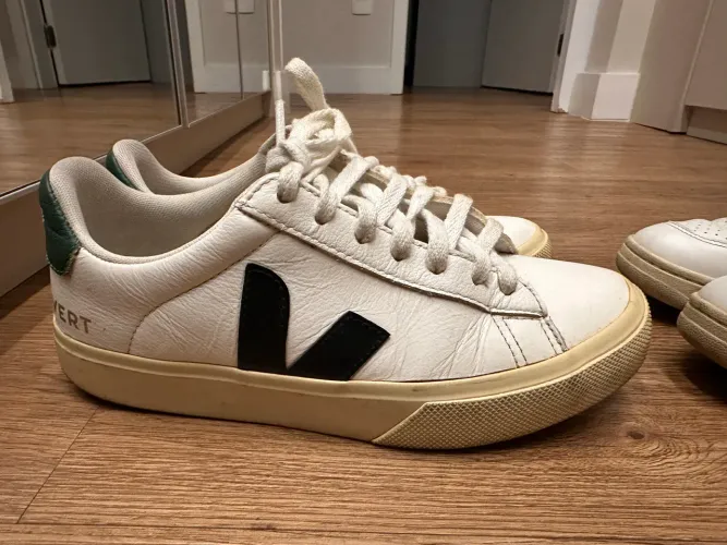 Tênis Vert - R$ 100 cada tênis