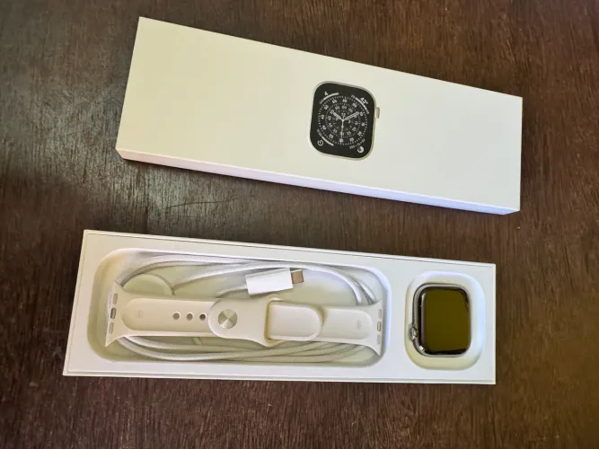 Apple watch series 11 Titanium GPS+Celular 42mm