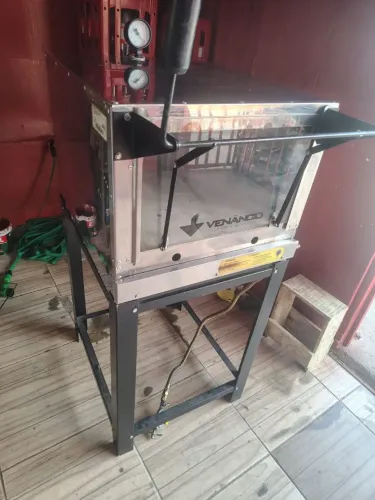 Forno Venâncio semi-novo barato para ir logo