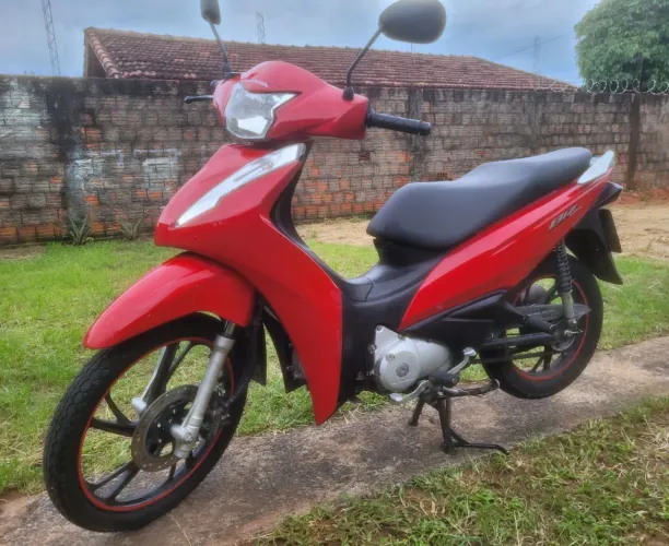 Vende-se Honda Biz 2022