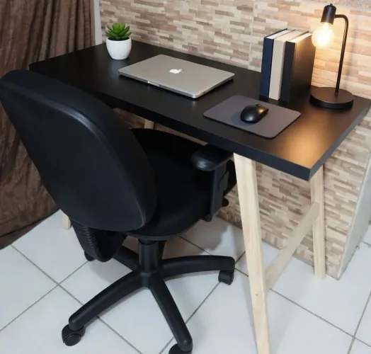 Mesa estudo preta