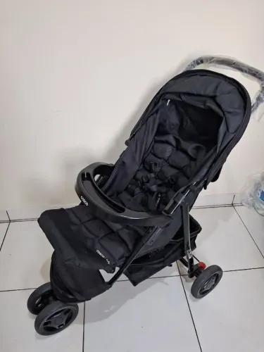 Carrinho de Bebê marca Cosco Toffy <br><br>Toffy Completo