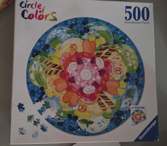 6 quebra cabeças Ravensburger/ 3 circulares , 1 quebra cabeça de 1000 peças e 2 de 500 ret
