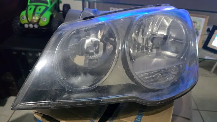 Farol esquerdo Chroma Lux para Golf 2009 a 2013 mk4,5