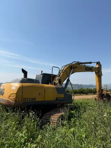 Escavadeira Hidráulica XCMG 225 Ano 2022 7.400 Horas
