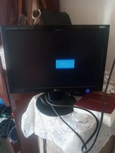 Vendo esse monitor LG 17 polegadas fucionando perfeitamente