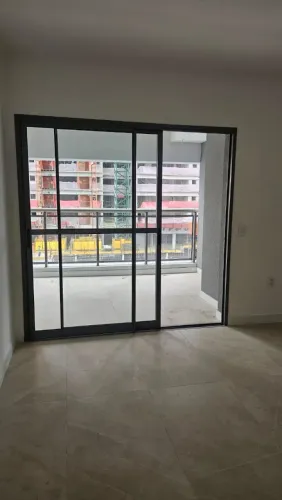 Portas Balcão Tenho 4 conjuntos iguais completos novos.
