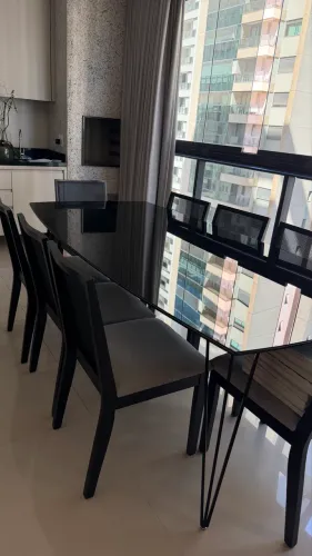 Conjunto Mesa Jantar + 8 Cadeiras