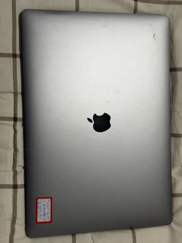 Excelente MacBook Pro 2019 i9 16RAM 512SSD