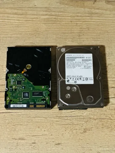 Vendo ou Troco! Dois HDs de 1tb cada 100% no Crystal, para PC - Entrego e OLX PAY