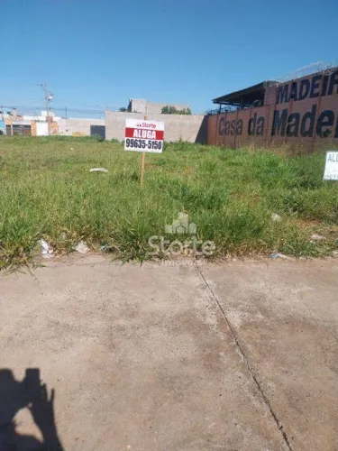 Terreno em Avenida Principal para alugar, 300m² por R$ 2.000/mês - Monte Hebron - Uberlând