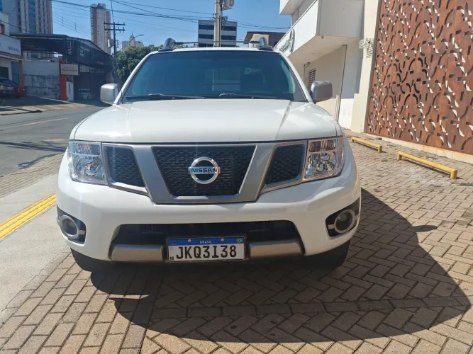 Nissan Frontier SV Attack CD 4X2 2.5 TB Diesel 2014
