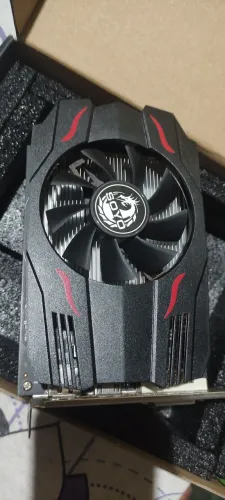 Vendo placa de vídeo RX 550 4gb funcionando perfeitamente <br>vai com