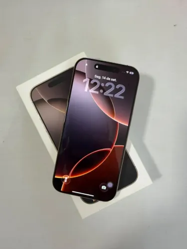 iPhone 16 Pro, cor Titânio Deserto, 128gb. 90% de bateria, um ano de uso