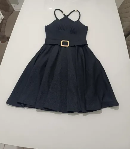 Vestido Preto Acinturado Godê Com Bolsos