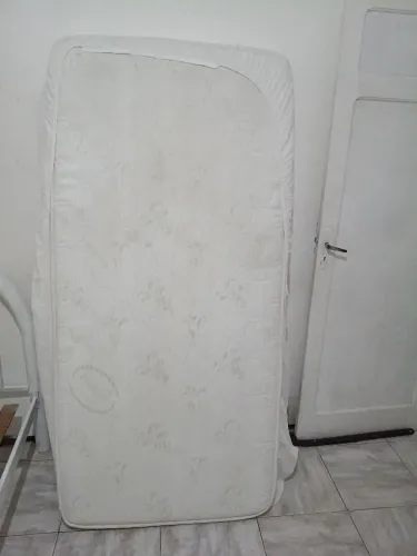 Colchão de solteiro magnético