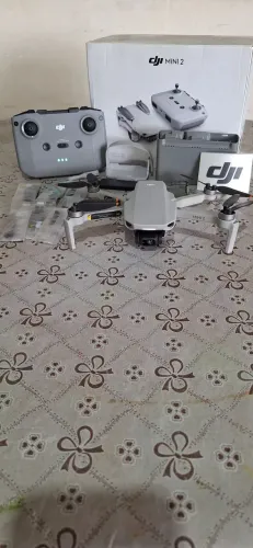 Drone dji mini 2 fly more combo( não conectar com controle)