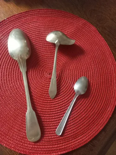Conjunto de antigas colheres de alpaca e inox, pode ser separado também!