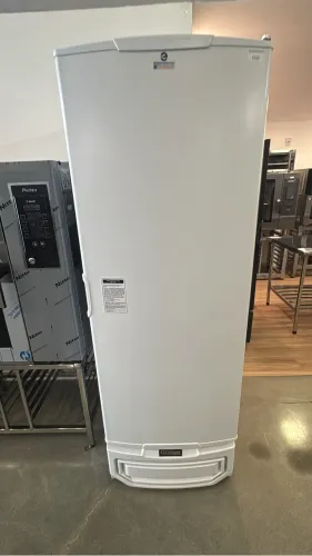 Freezer vertical 575 litros porta sólida Gelopar novo