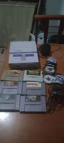 Super Nintendo com 2 controle 6 fitas