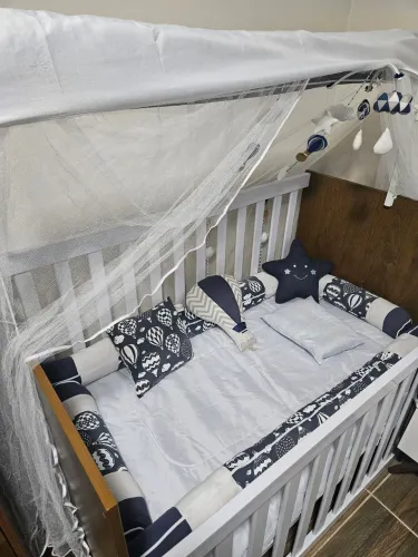 Vendo Berço com colchão e kits
