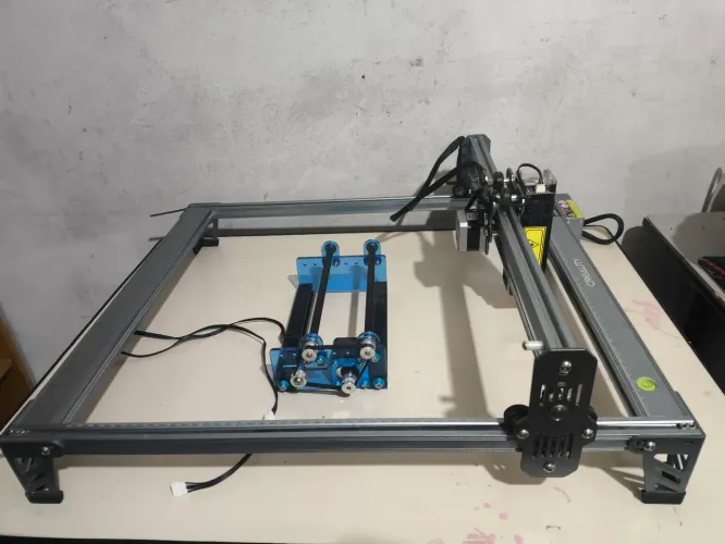 Máquina Laser Diodo Creality CR Falcon 10W com suporte giratorio