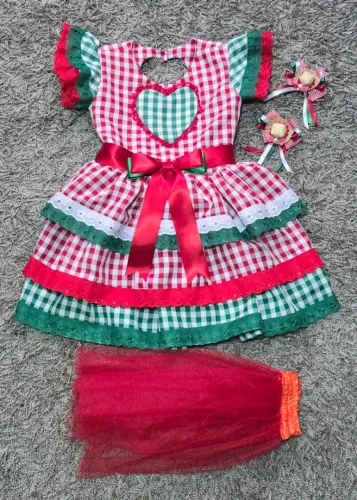 Vestido junino + laços