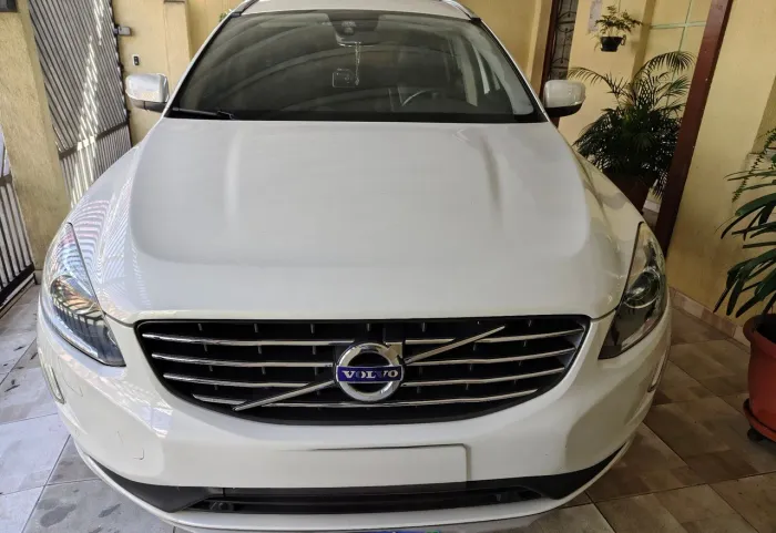 Volvo XC 60 T-5 Kinetic 2.0 245cv FWD 5P 2017