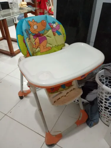 Vendo Cadeira de alimentação