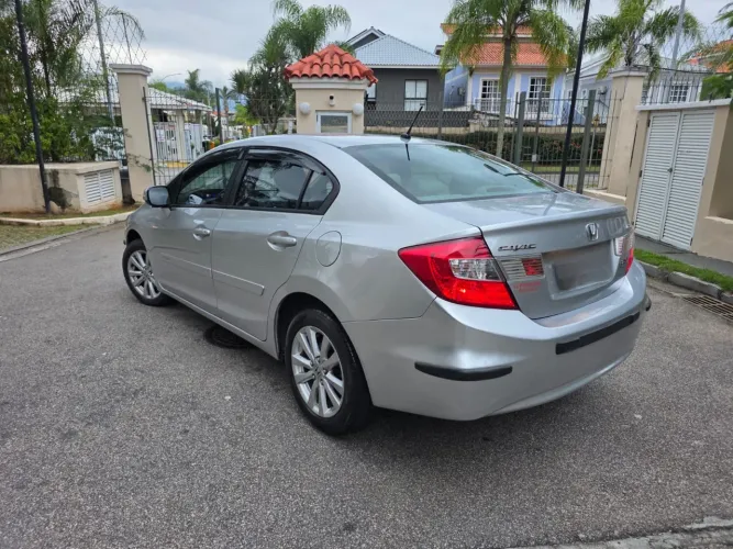 Honda Civic Sedan LXR 2.0 Flexone 16V Aut. 4P 2014