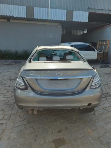Mercedes C-200 2.0 Turbo 2016 sucata somente para retirada de peças 