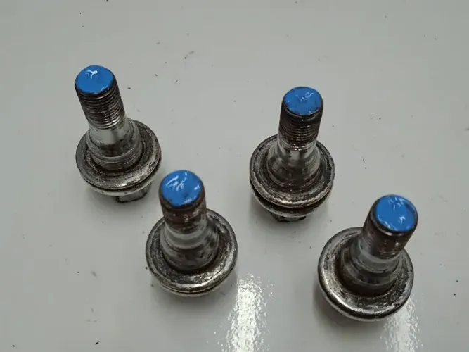 13626 Kit Jogo 4 Parafusos Roda Citroen C4 Pallas 2008 A 2012