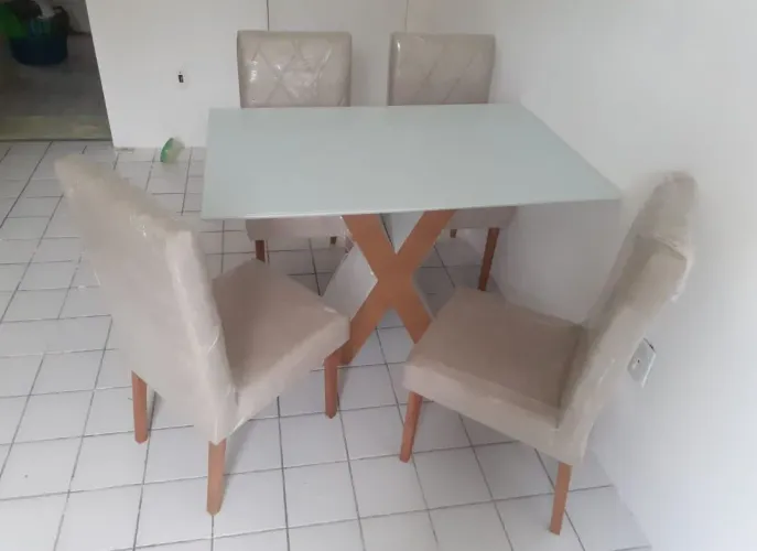 Mesa e 4 Cadeiras Tampo de Vidro (Nova) Entrega Gratis