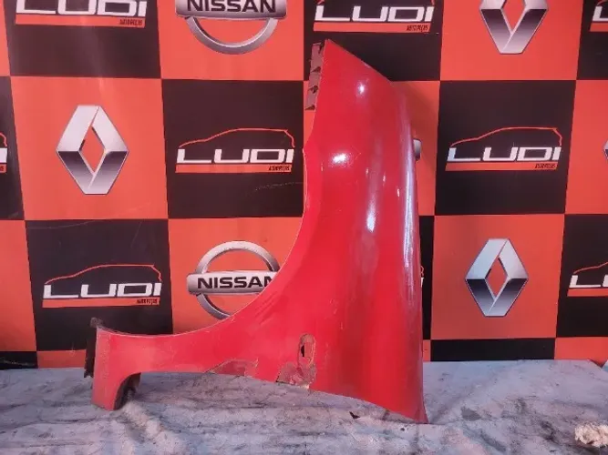 Paralama Esquerdo Renault Clio 2003 a 2012 Vermelho *1)