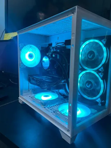 Pc gamer pra rodar qualquer jogo Ryzen 5 5500 Rx 6600 mvme 512
