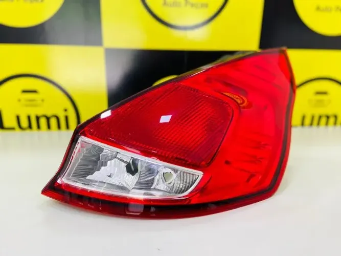 Lanterna New Fiesta Hatch 2014/... - NOVO 