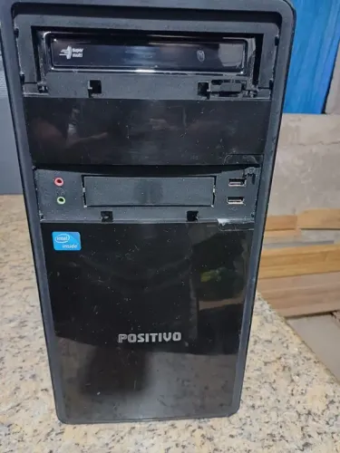 Gabinet com fonte