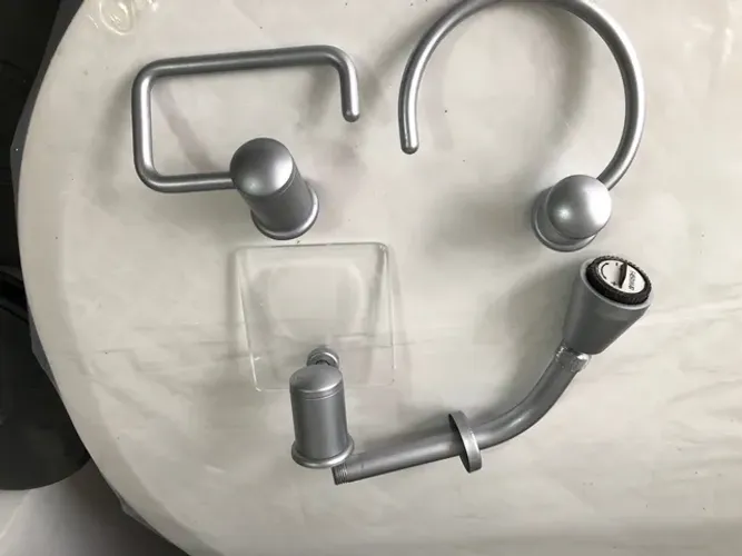 Ducha para aquecedor, saboneteira para box, suporte para toalha e para papel.