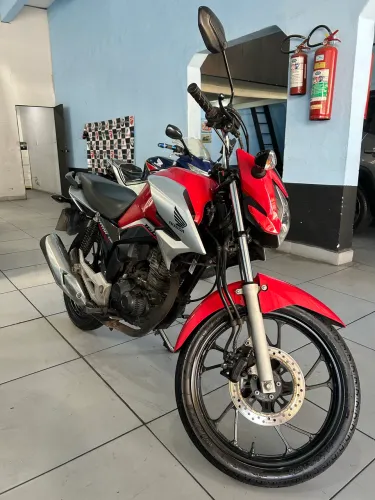 Titan 160 único dono